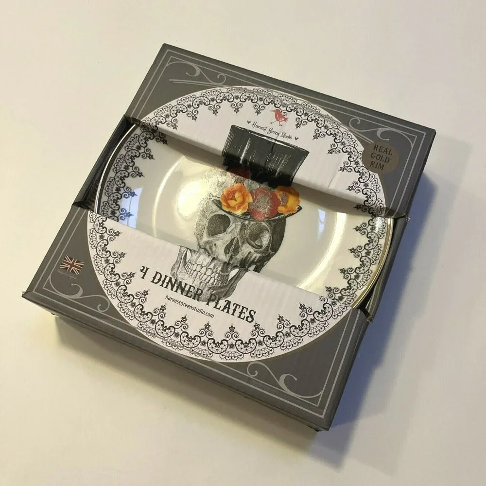 NIB Harvest Green Studio 4pc Halloween Skull Dinner Plates 10